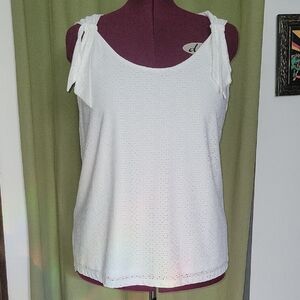 Chic White Sleeveless Eyelet Tank Top